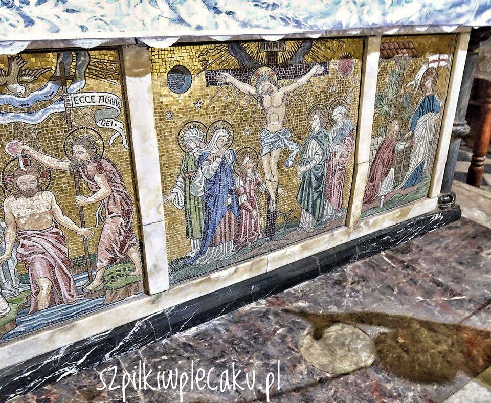 stone-town-cathedra