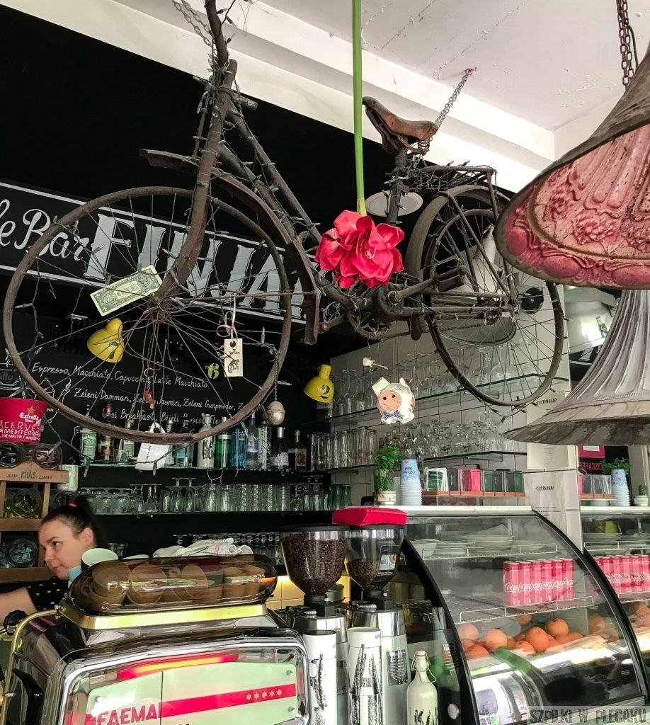 finjak bar