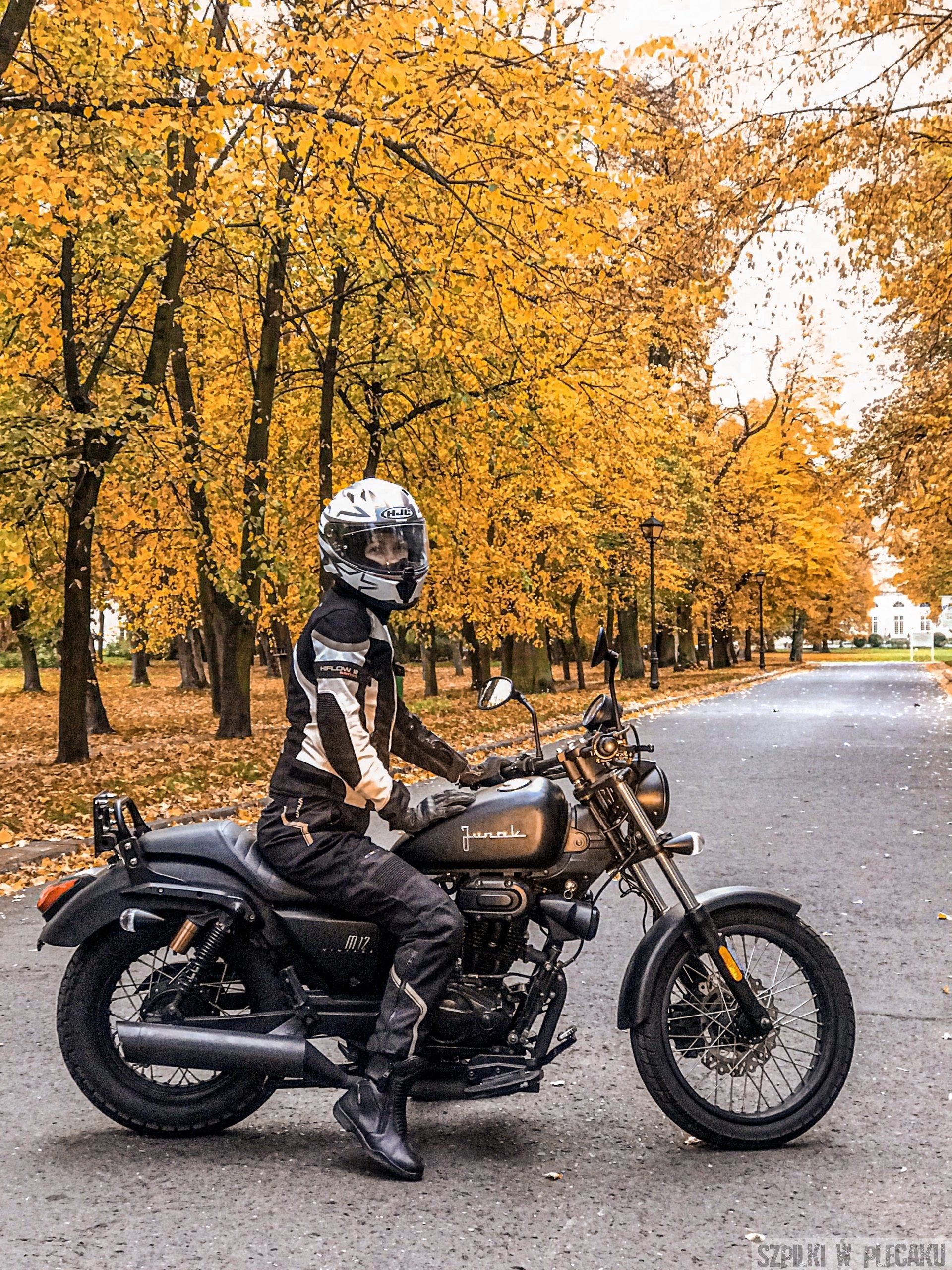 Junak M12 Vintage - Szpilki w plecaku - Ewa Chojnowska Lesiak