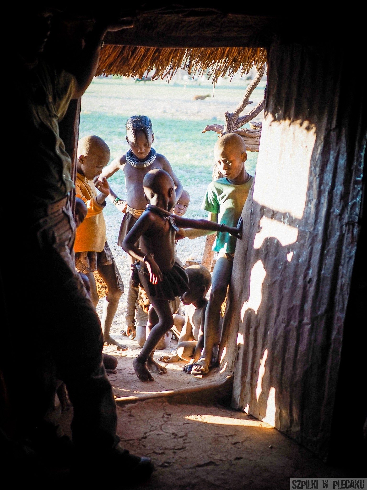 Himba - Namibia - Szpilki w plecaku