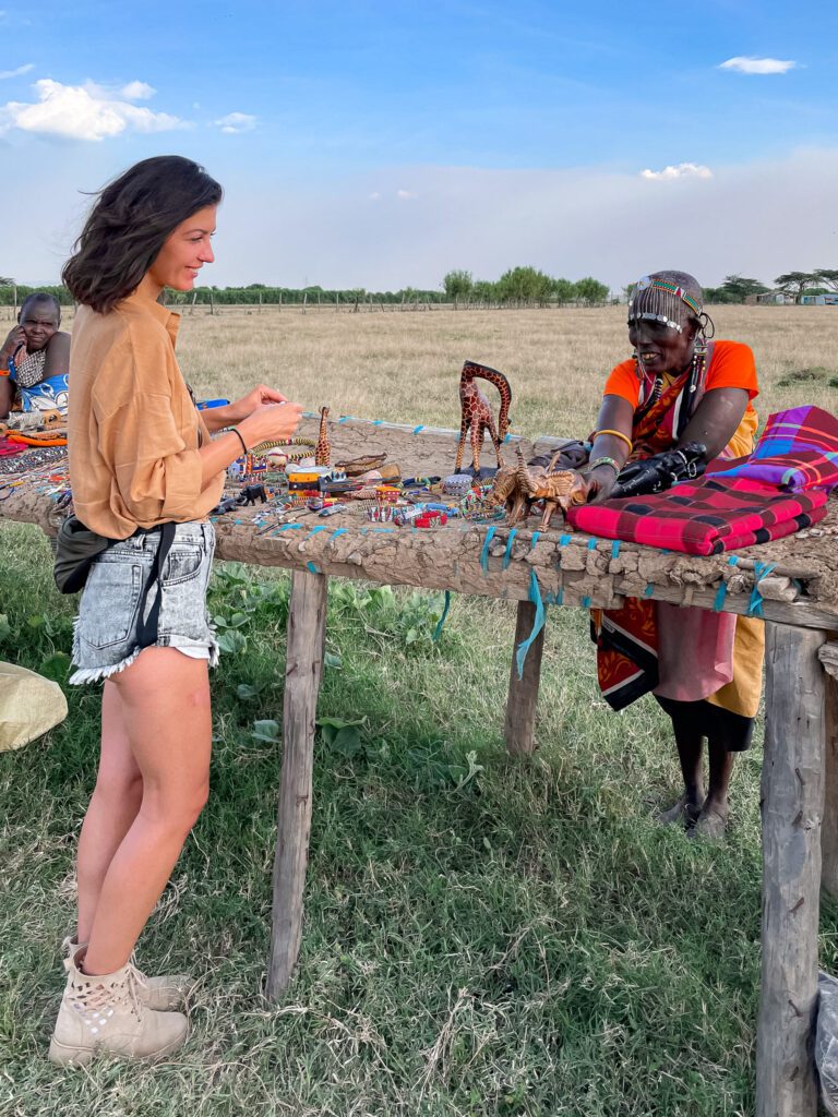 Kenia Masajowie - targ Szpilki w plecaku Ewa Chojnowska